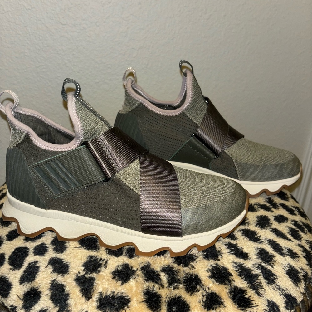 Sorel Kinetic Sneakers, Size 8